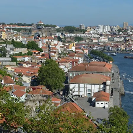 Διαμέρισμα Porto.arte Guest